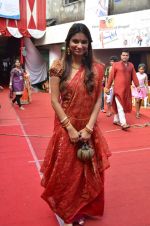 Dimpy Ganguly at North Bombay Sarbojanin Durga Puja on 4th Oct 2011 (46).JPG